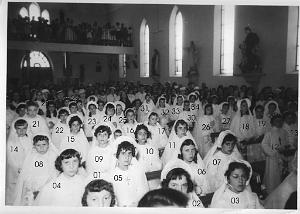COMMUNIONS ORAN MARAVAL NOTRE DAME DE LOURDES 1957 30 MAI FILLES